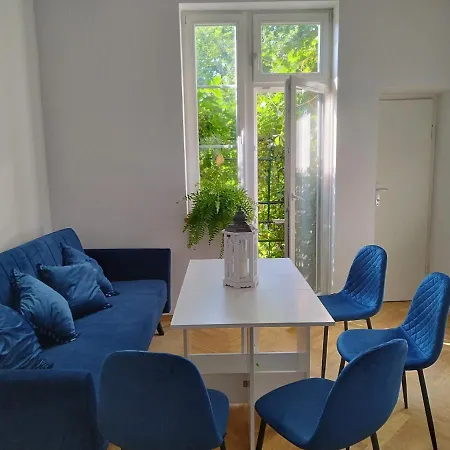 Urban Nest Brodowicza 14 شقة